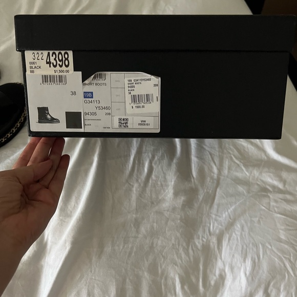 Chanel Short Boots-EXCELLENT condition. Worn 4 times. Authentic - Picture 4 of 6